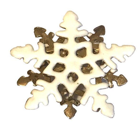 Vintage Snowflake Pin Brooch Gold Plated Holiday Christmas Winter Snow Hanukkah - Picture 1 of 4